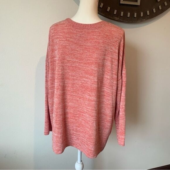 Torrid Super Soft Plush Long Sleeve T-Shirt Scoop Neckline - Picture 4 of 8